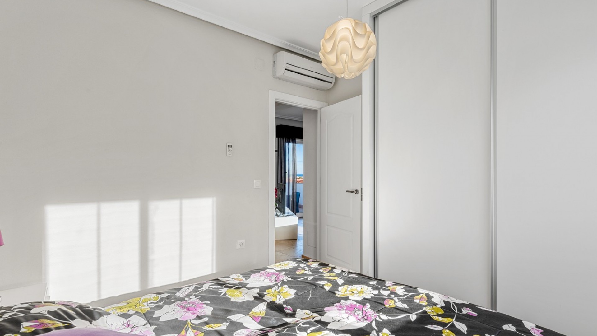 Videresalg - Fritliggende villa -
San Miguel de Salinas