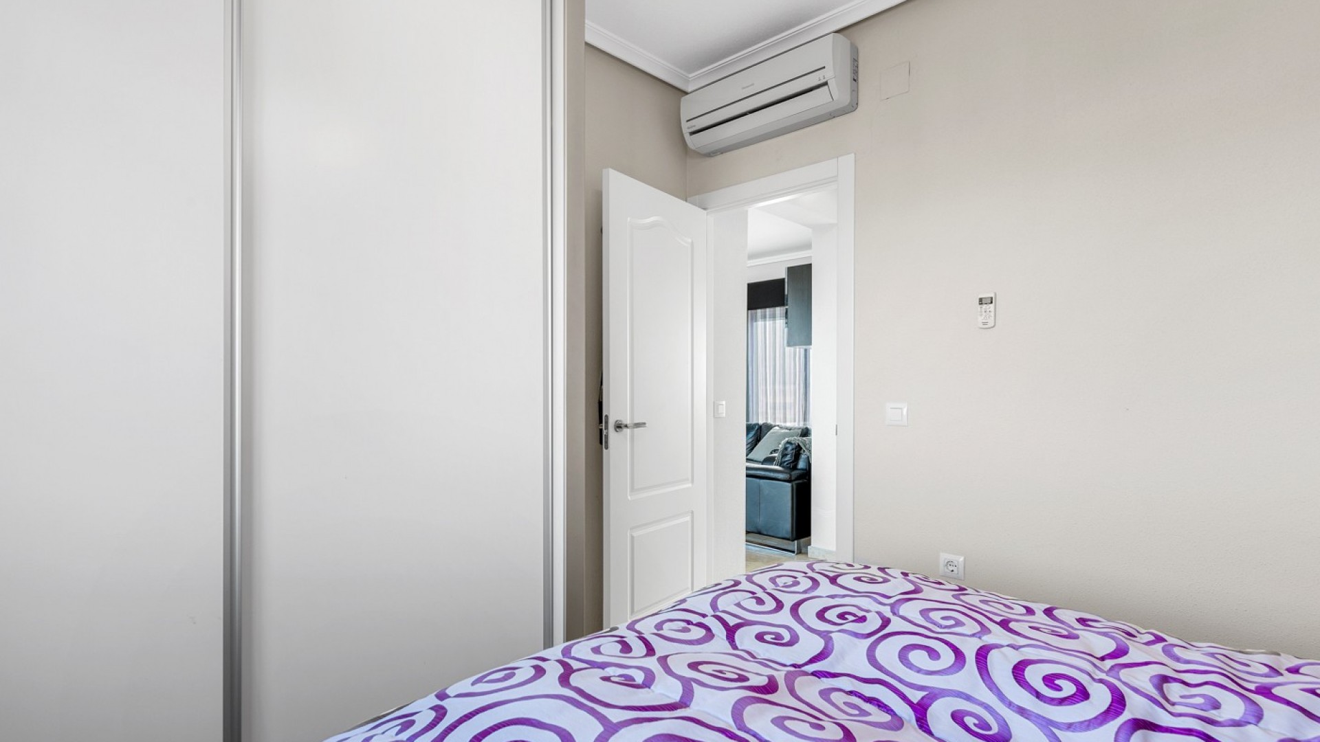 Videresalg - Fritliggende villa -
San Miguel de Salinas