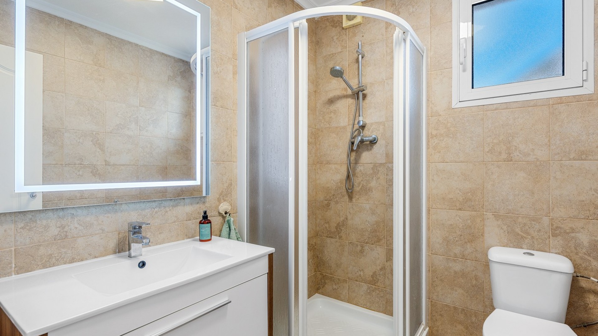 Videresalg - Fritliggende villa -
San Miguel de Salinas