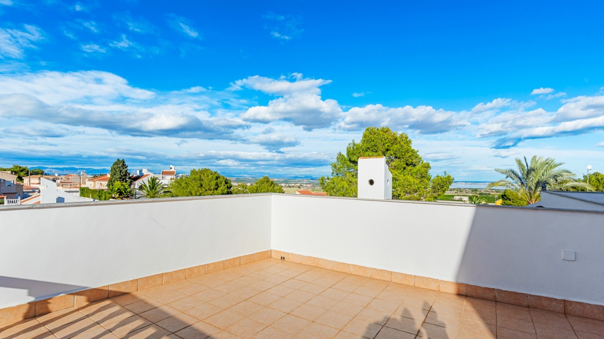 Videresalg - Fritliggende villa -
San Miguel de Salinas