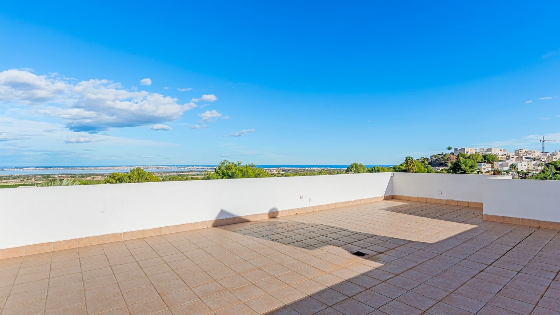 Videresalg - Fritliggende villa -
San Miguel de Salinas