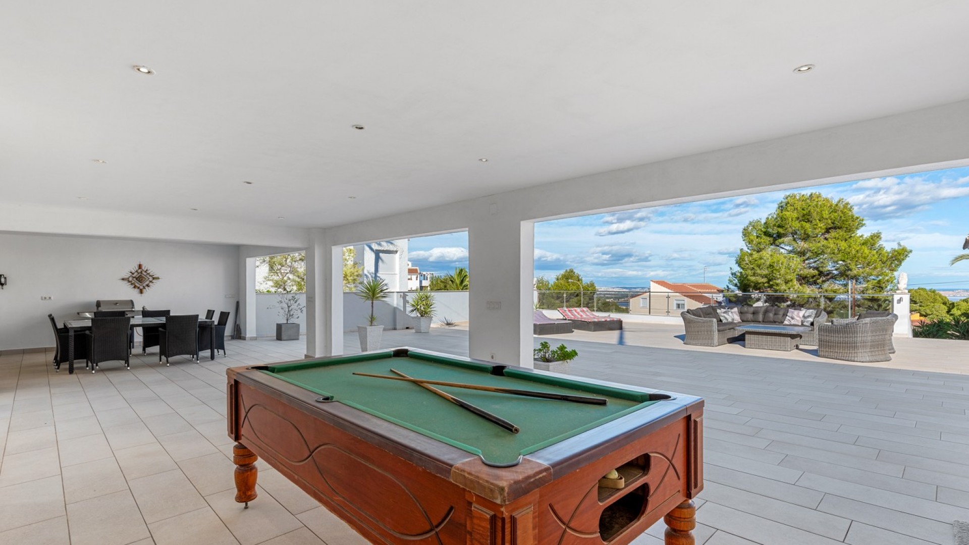 Videresalg - Fritliggende villa -
San Miguel de Salinas