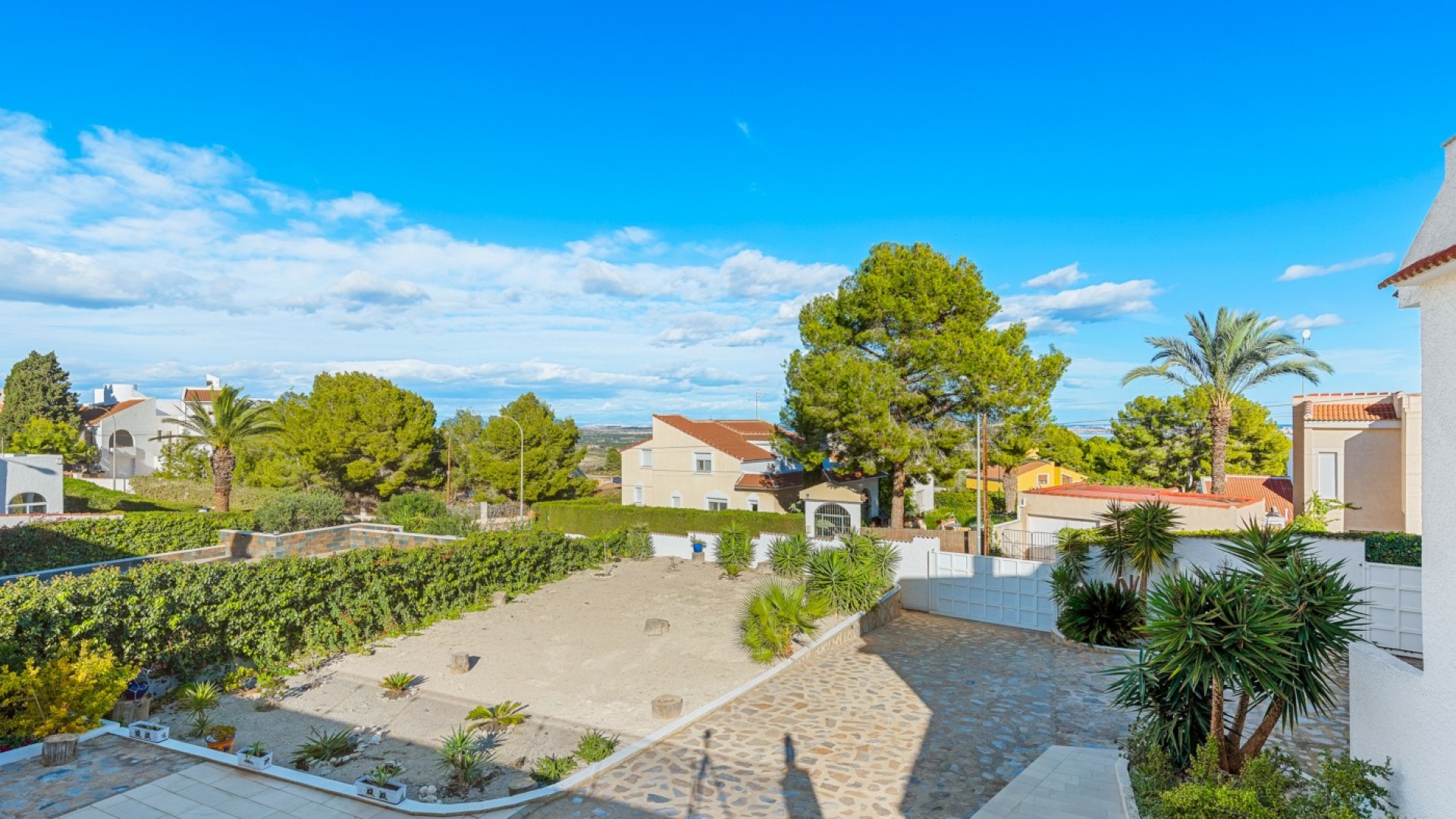 Videresalg - Fritliggende villa -
San Miguel de Salinas