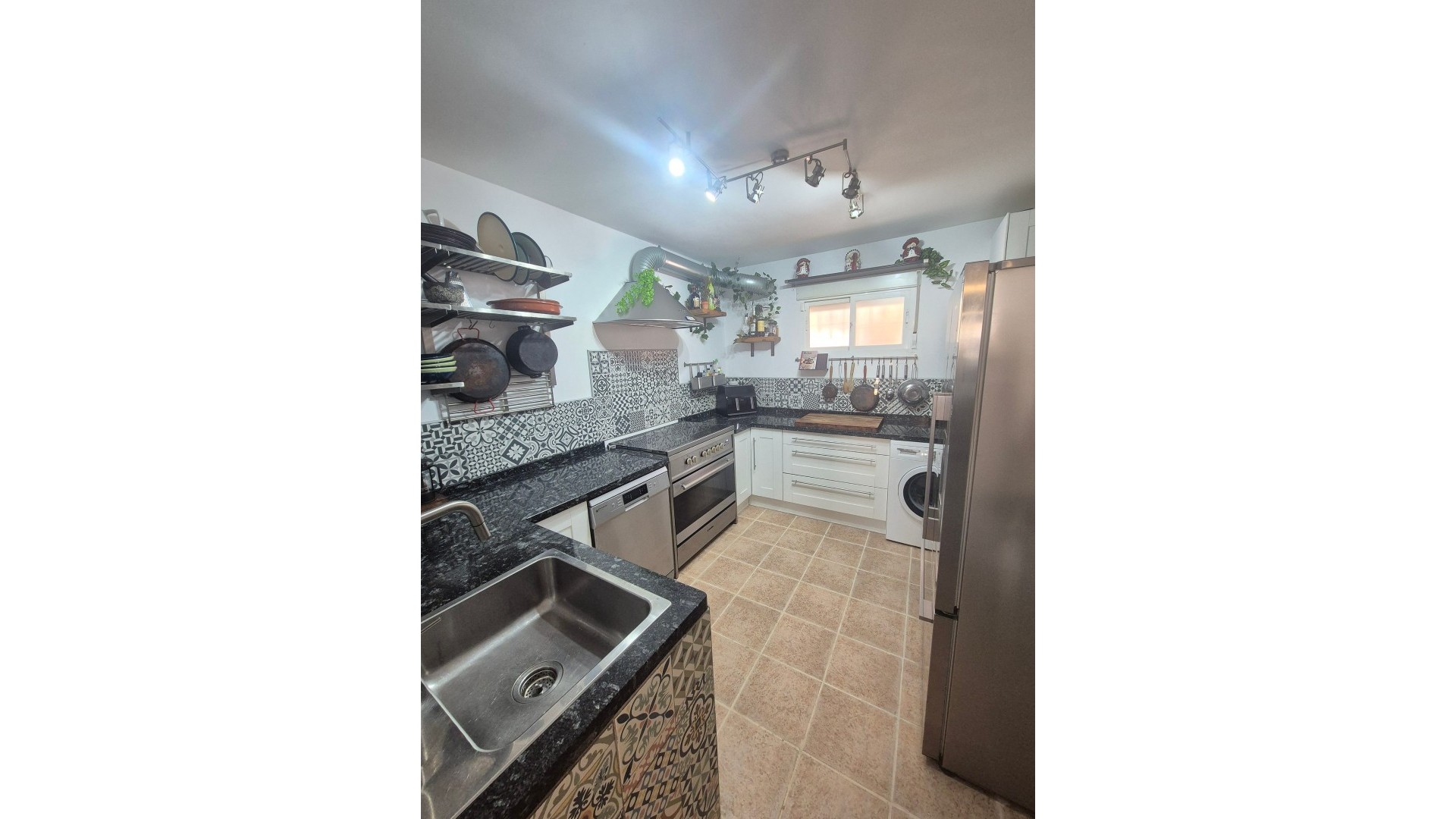 Videresalg - Fritliggende villa -
San Miguel de Salinas