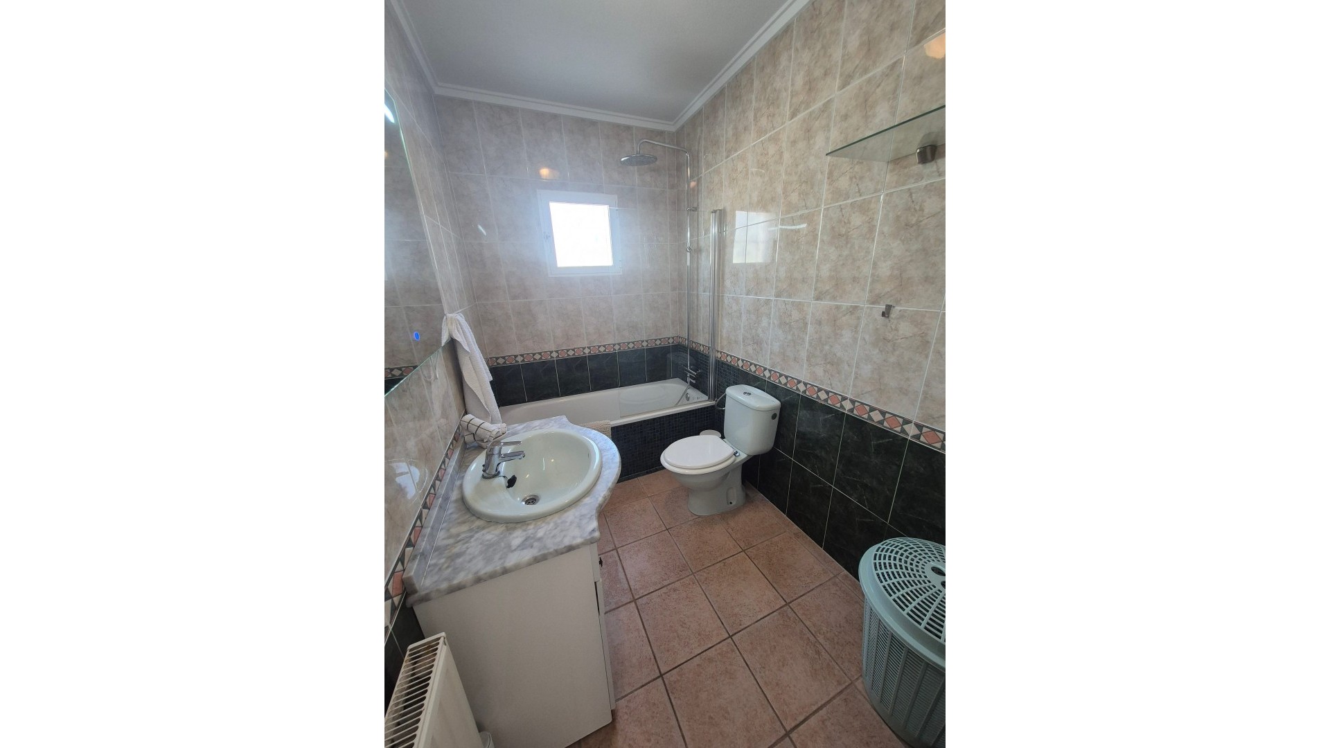 Videresalg - Fritliggende villa -
San Miguel de Salinas