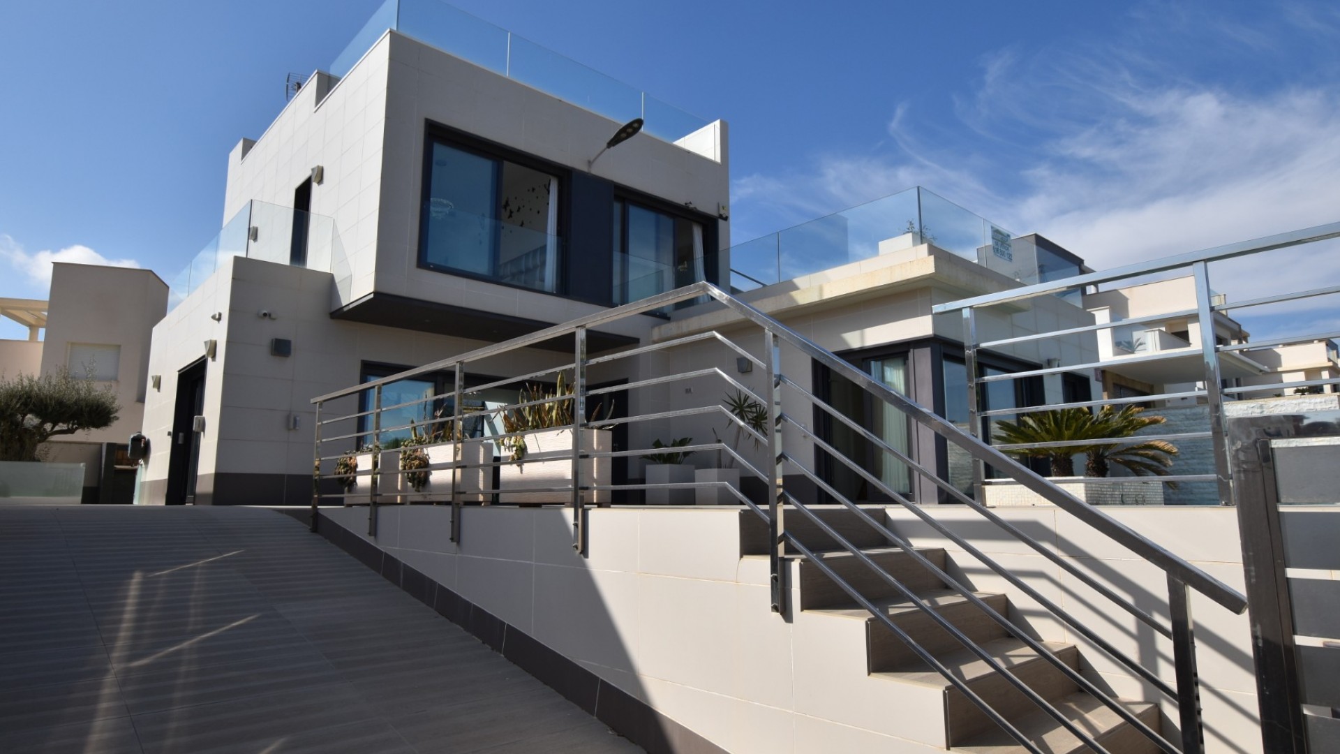 Videresalg - Fritliggende villa -
San Miguel de Salinas