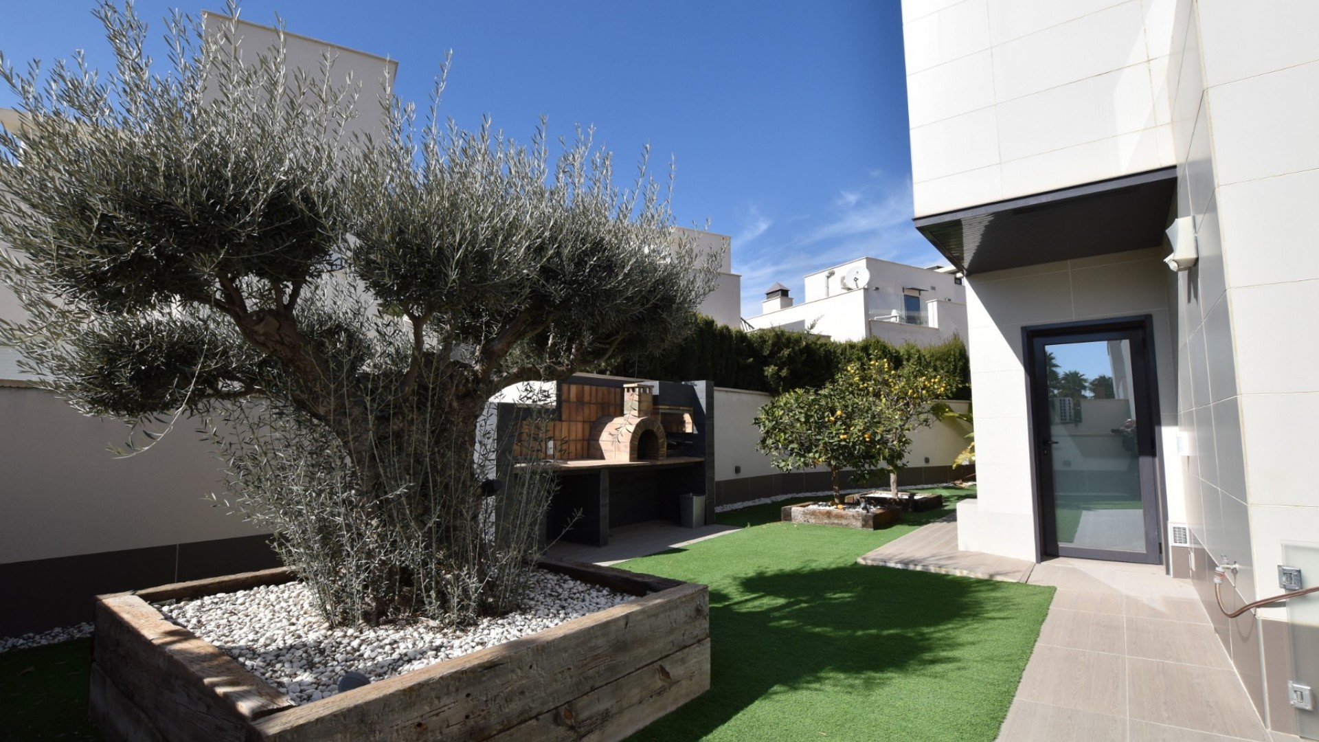 Videresalg - Fritliggende villa -
San Miguel de Salinas