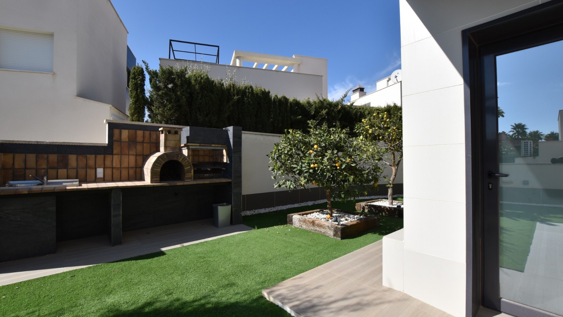 Videresalg - Fritliggende villa -
San Miguel de Salinas