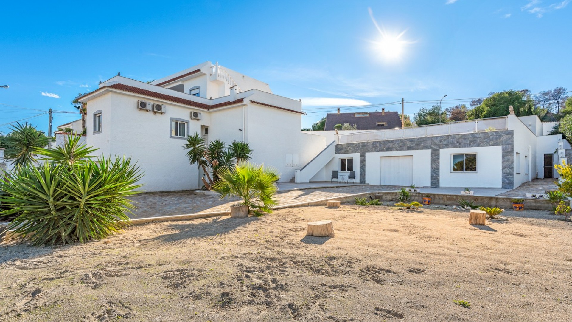 Videresalg - Fritliggende villa -
San Miguel de Salinas