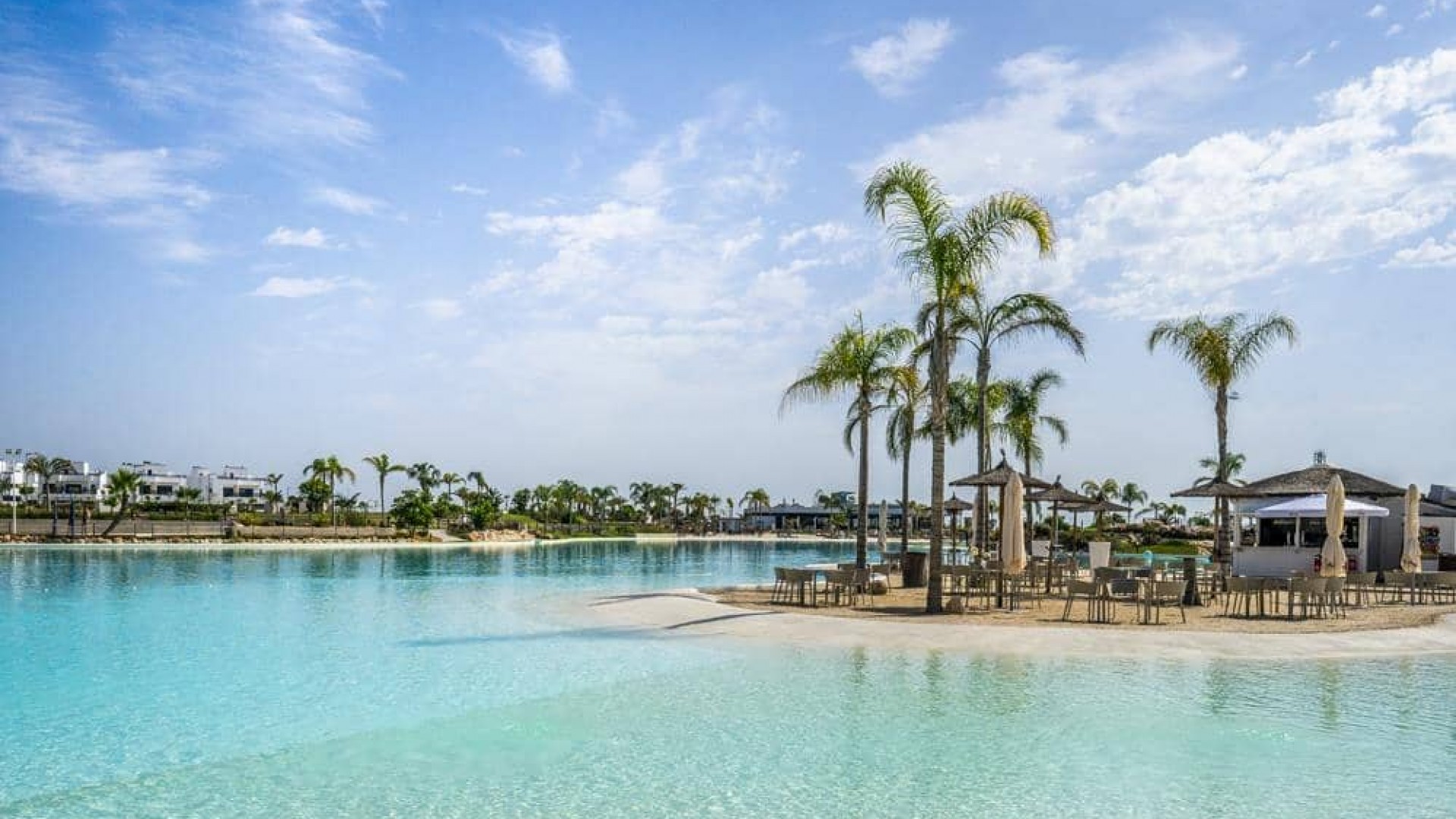 Videresalg - Fritliggende villa -
Santa Rosalia Lake and Life Resort