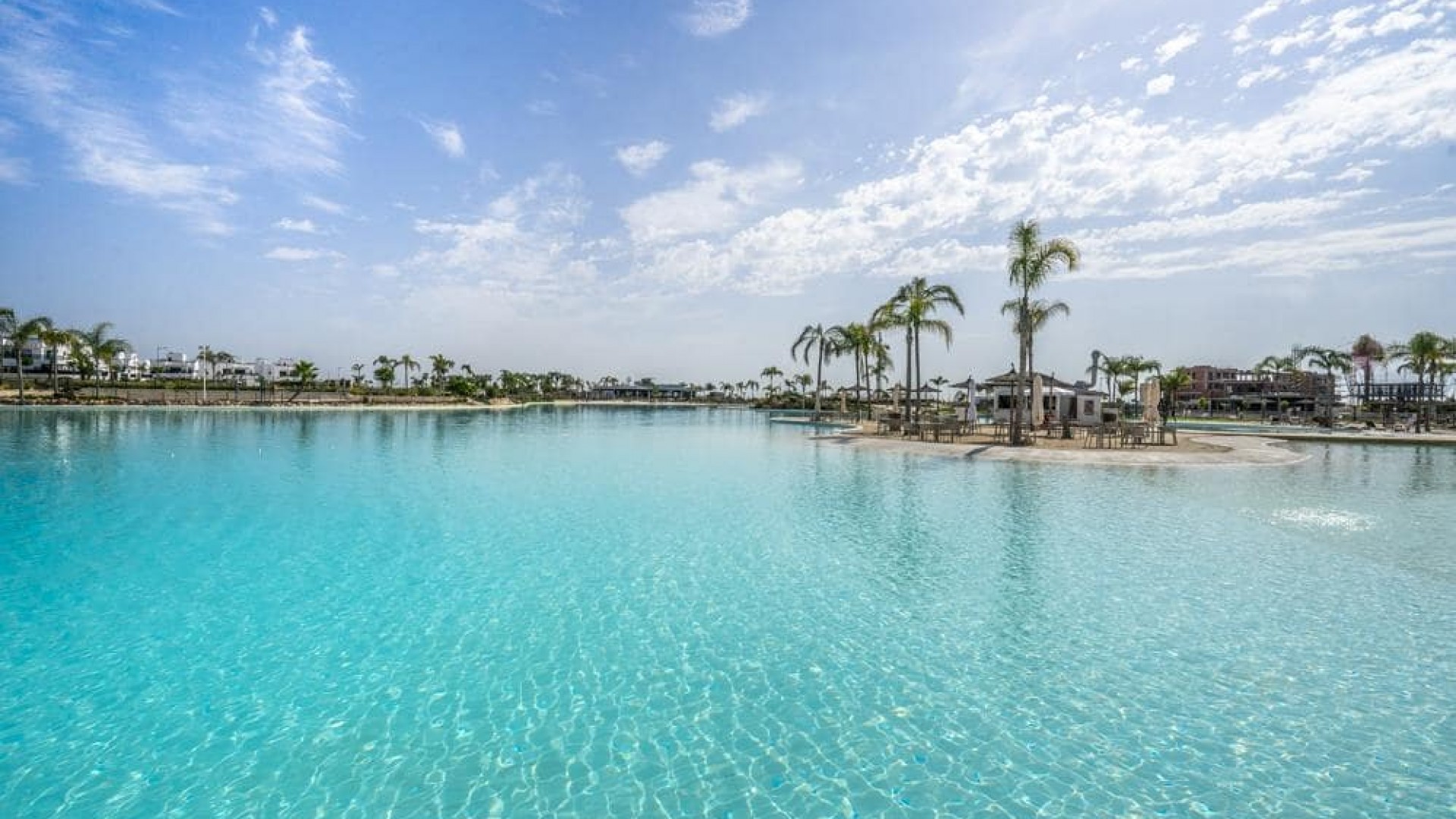 Videresalg - Fritliggende villa -
Santa Rosalia Lake and Life Resort