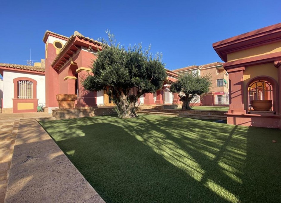 Videresalg - Fritliggende villa -
Santiago de la ribera - Santiago de la Ribera