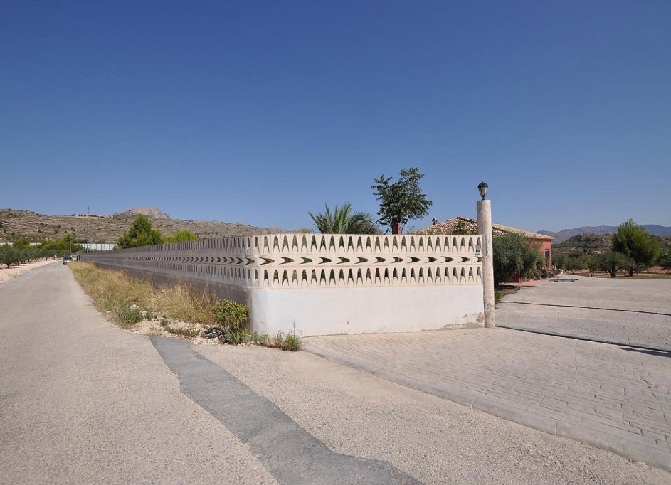 Videresalg - Fritliggende villa -
SAX