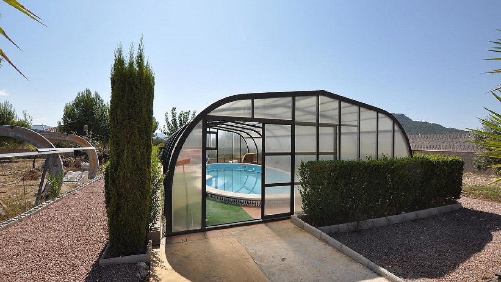 Videresalg - Fritliggende villa -
SAX