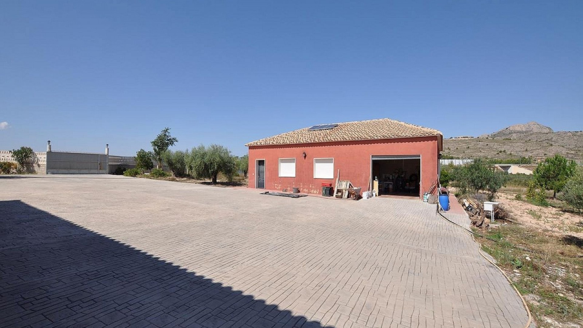 Videresalg - Fritliggende villa -
SAX