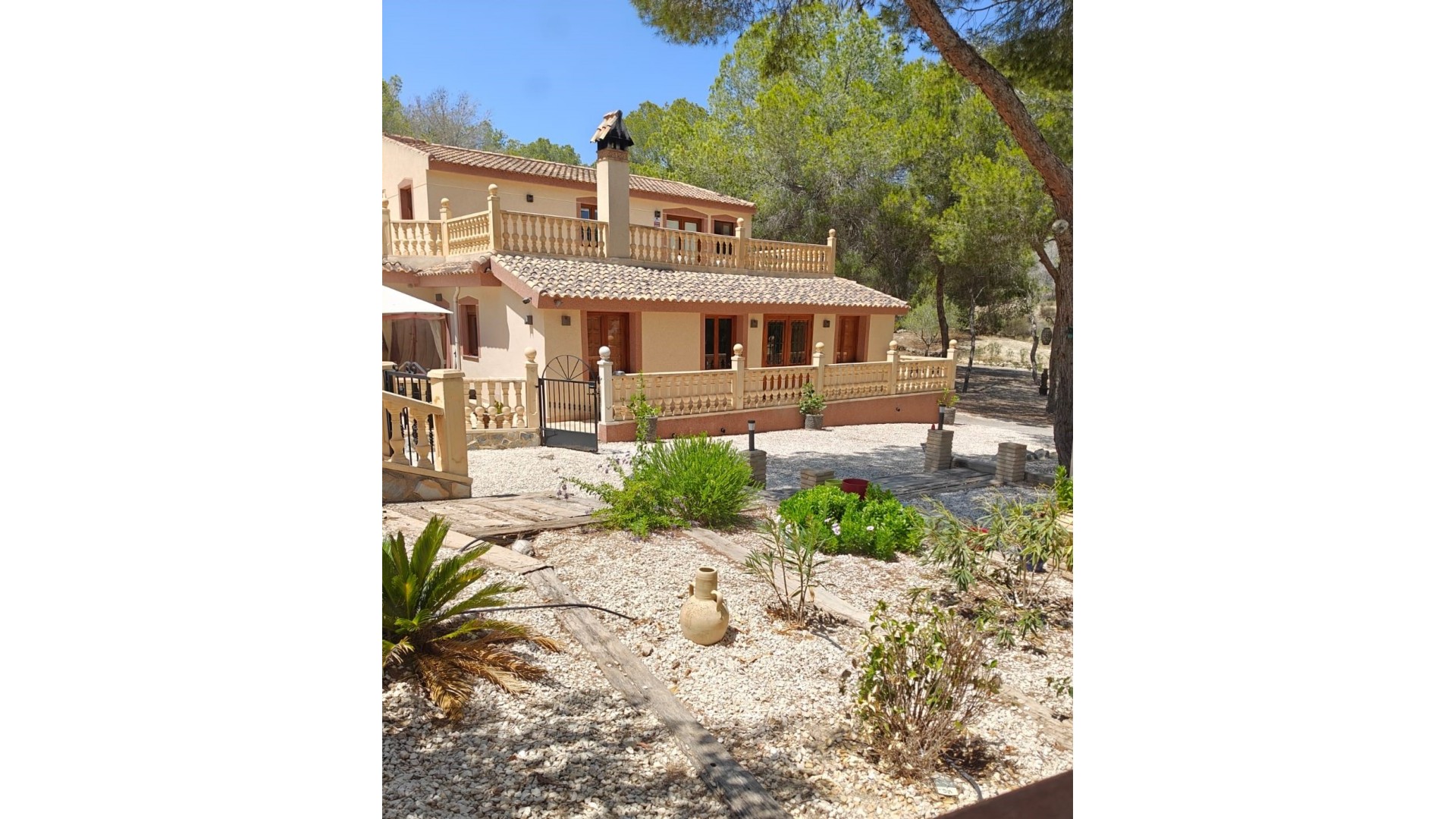 Videresalg - Fritliggende villa -
Torremendo