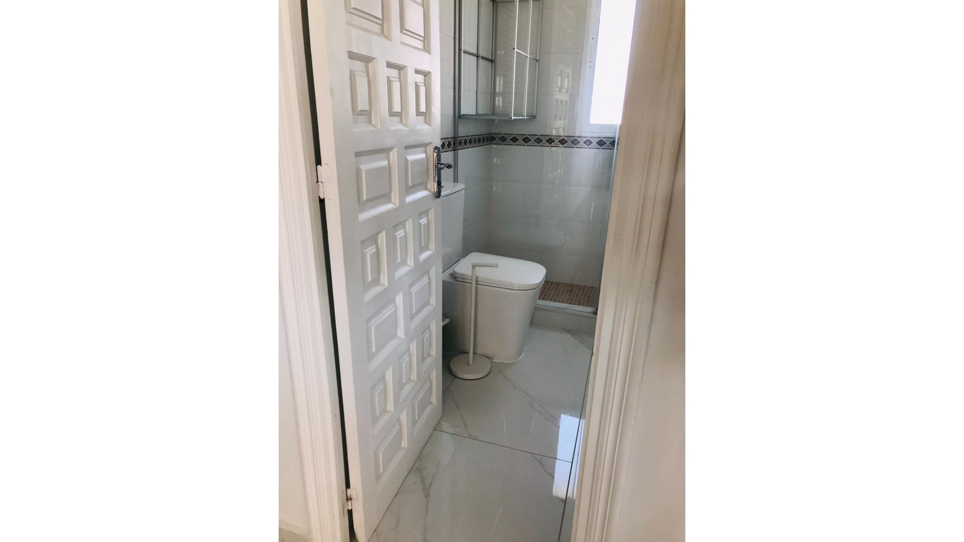 Videresalg - Fritliggende villa -
Torrevieja - 0