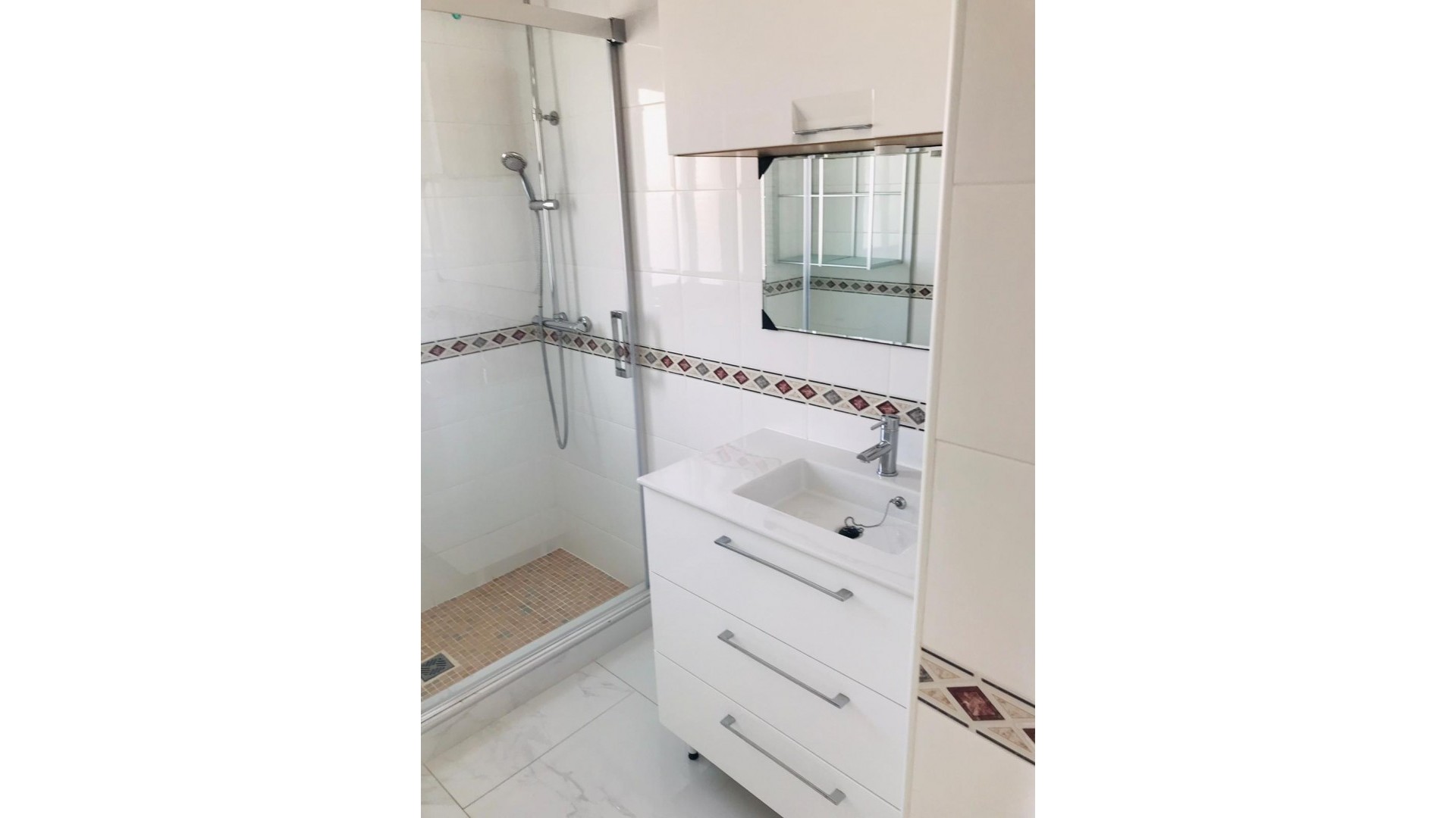 Videresalg - Fritliggende villa -
Torrevieja - 0