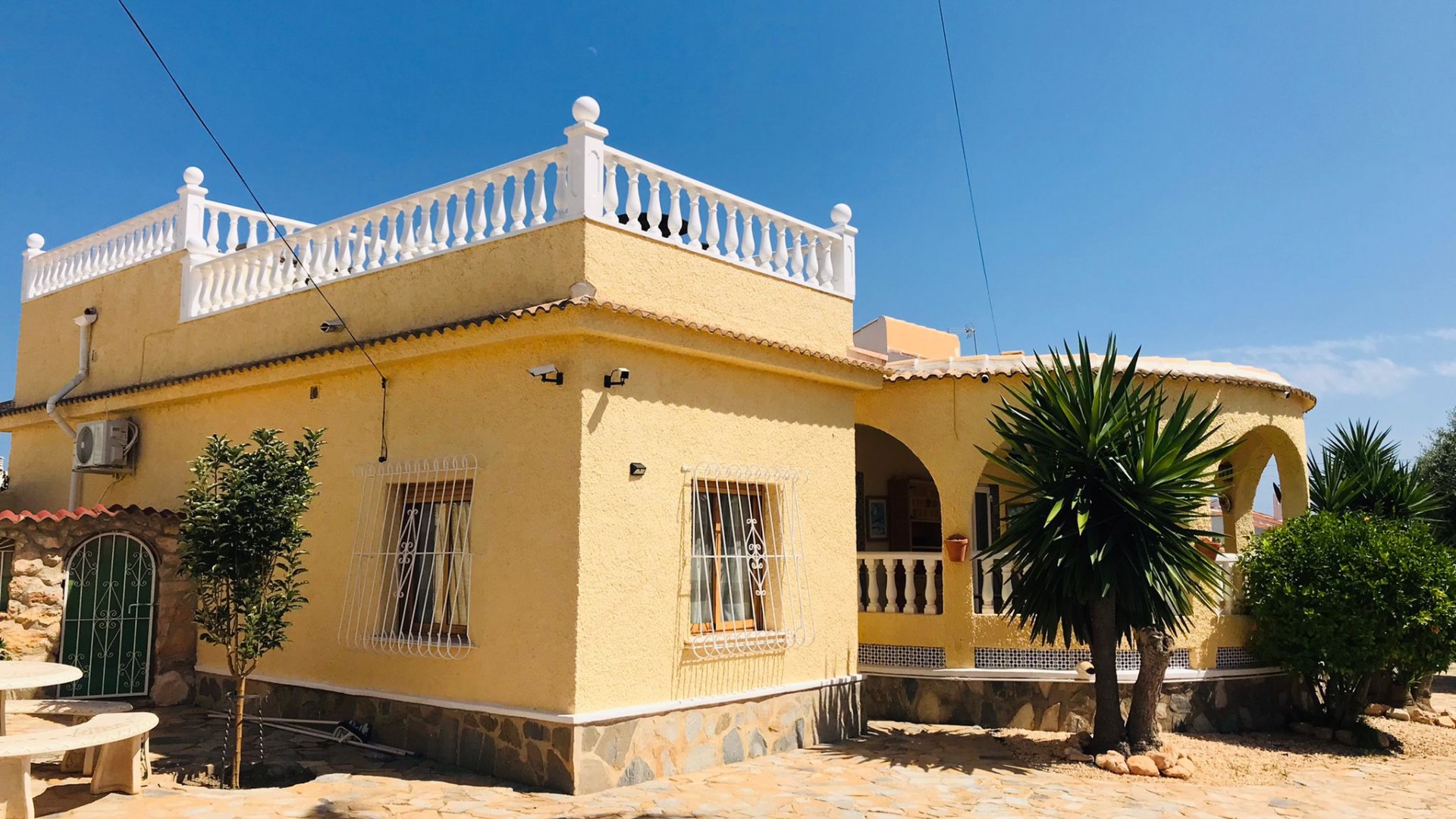 Videresalg - Fritliggende villa -
Torrevieja - 0