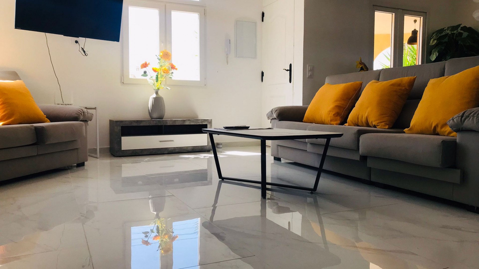 Videresalg - Fritliggende villa -
Torrevieja - 0