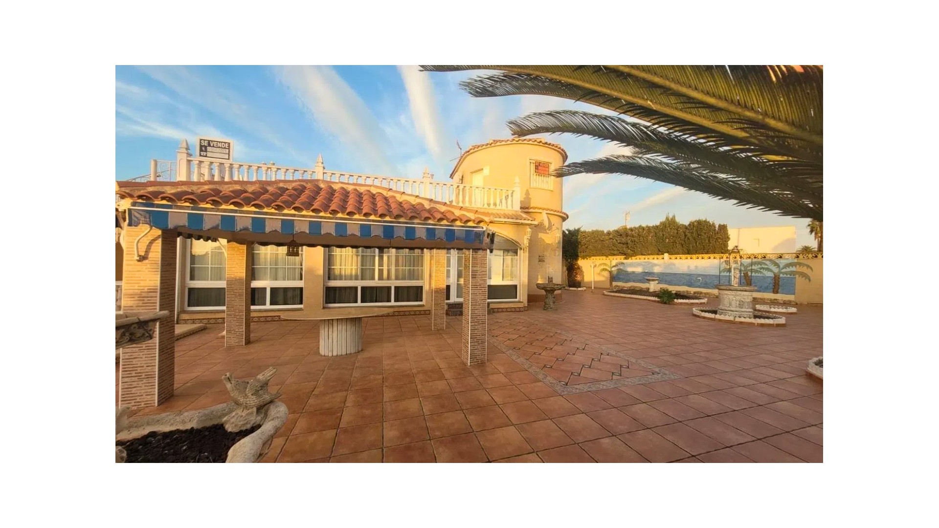 Videresalg - Fritliggende villa -
Torrevieja - 0