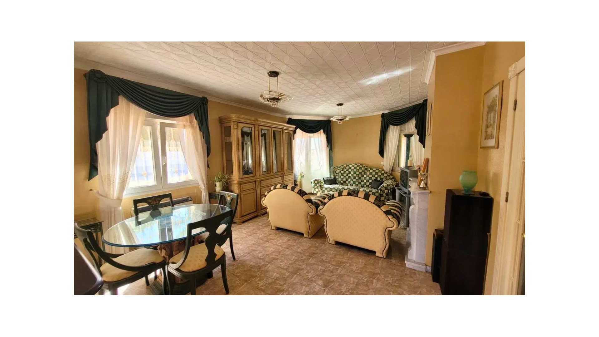 Videresalg - Fritliggende villa -
Torrevieja - 0