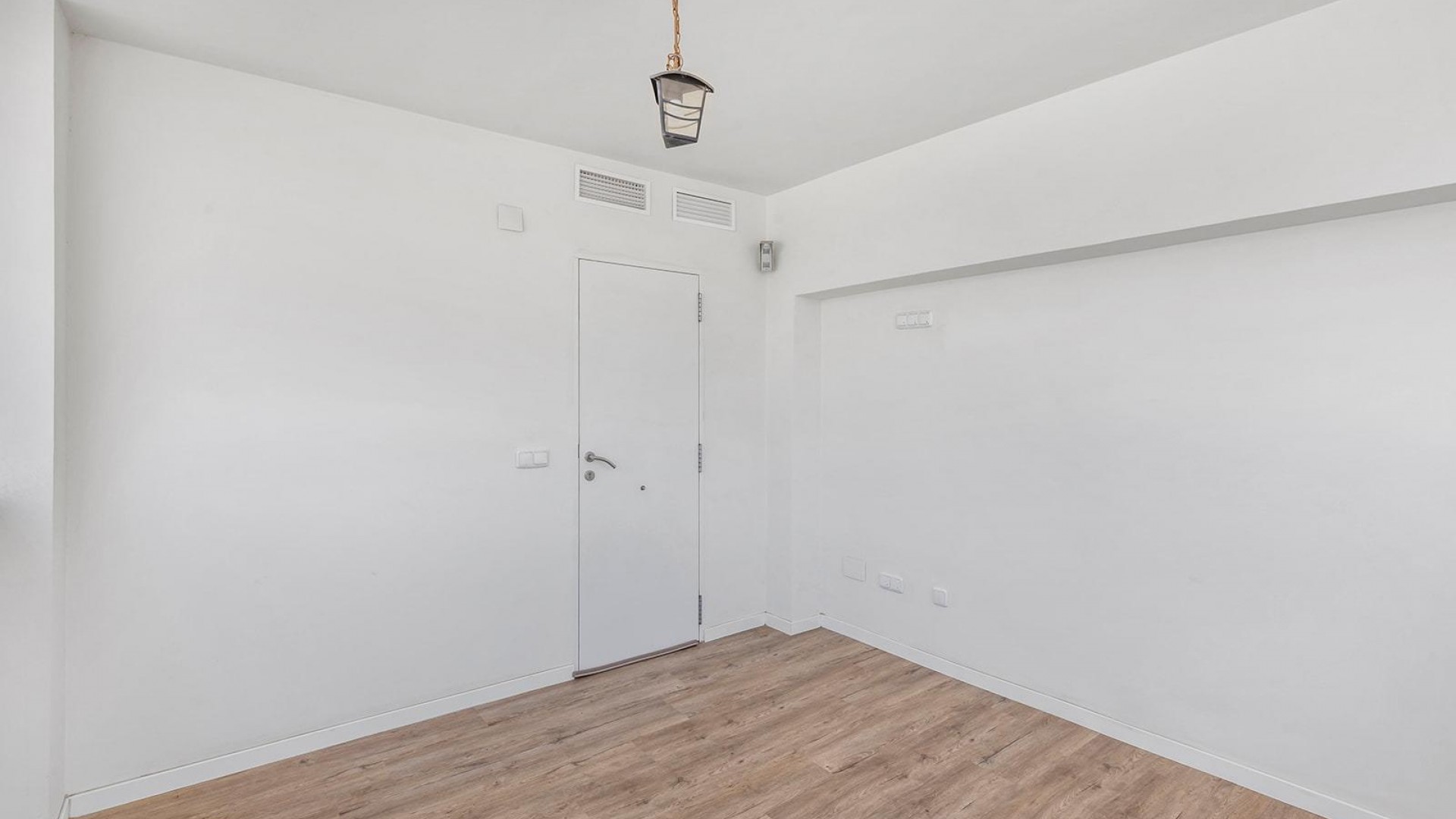 Videresalg - Fritliggende villa -
Torrevieja - Aguas Nuevas