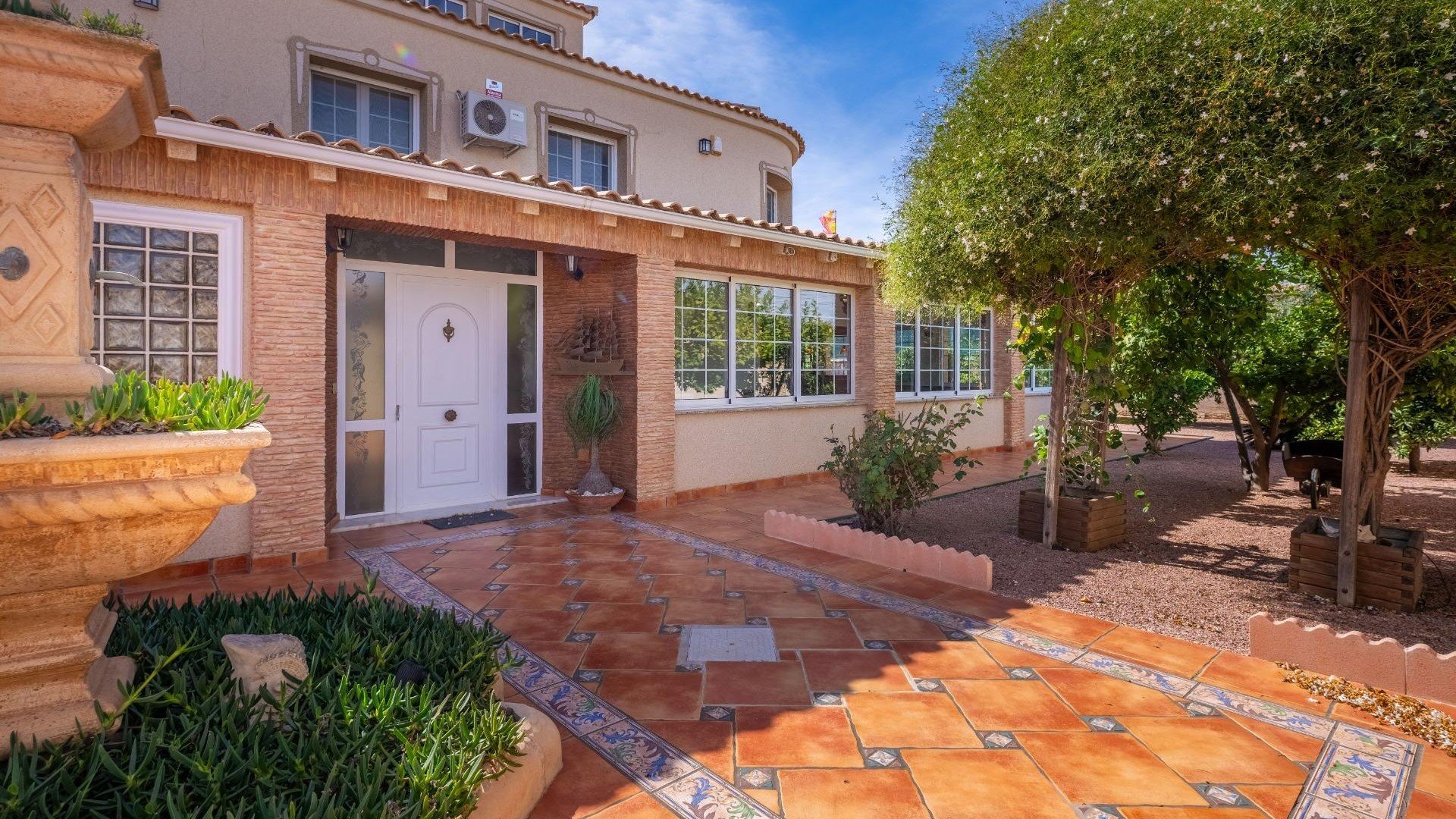 Videresalg - Fritliggende villa -
Torrevieja - El chaparral