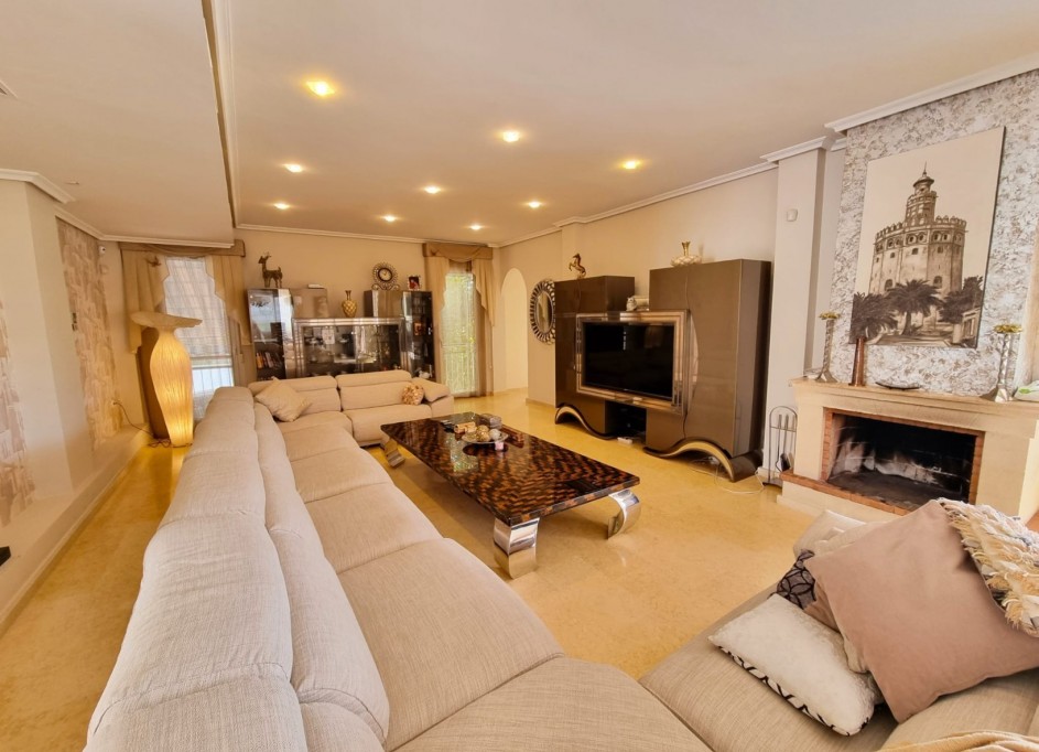 Videresalg - Fritliggende villa -
Torrevieja - La Mata