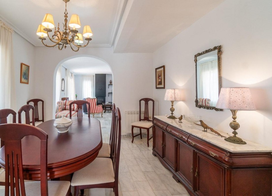 Videresalg - Fritliggende villa -
Torrevieja - La Mata