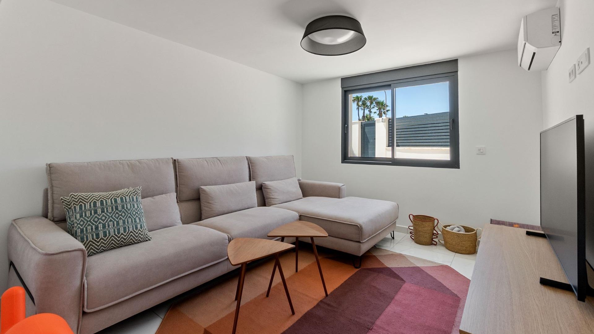 Videresalg - Fritliggende villa -
Torrevieja - La veleta