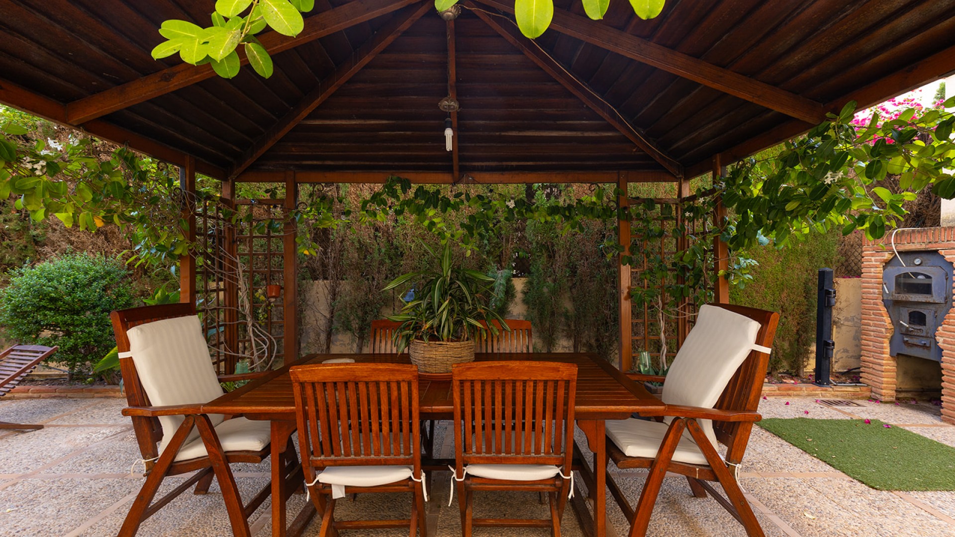 Videresalg - Fritliggende villa -
Torrevieja - La veleta