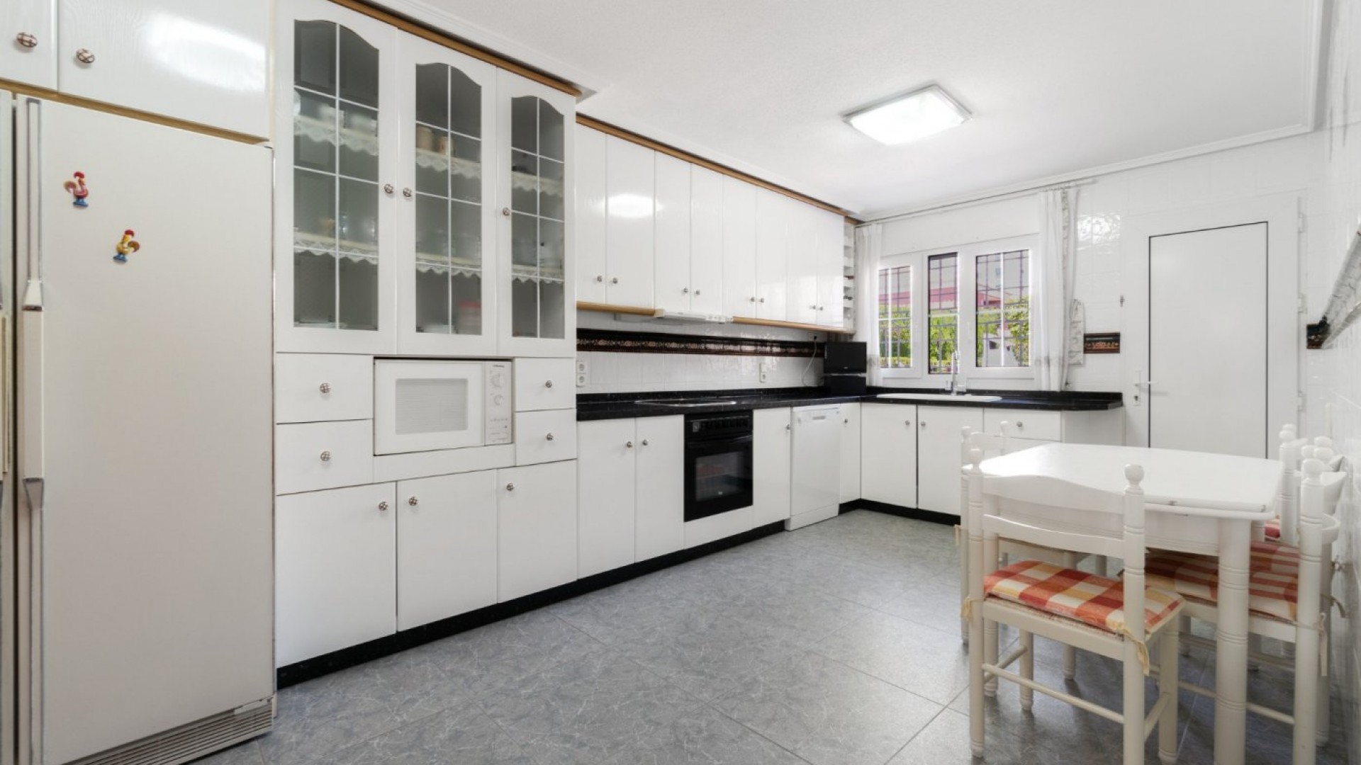 Videresalg - Fritliggende villa -
Torrevieja - La veleta