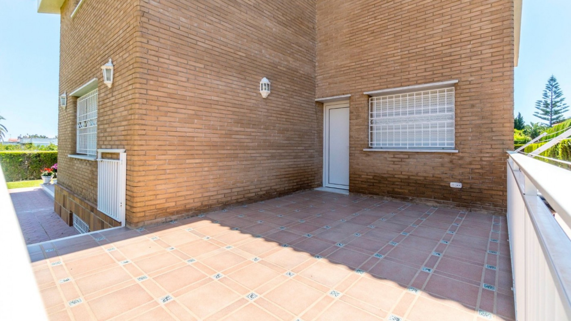Videresalg - Fritliggende villa -
Torrevieja - La veleta