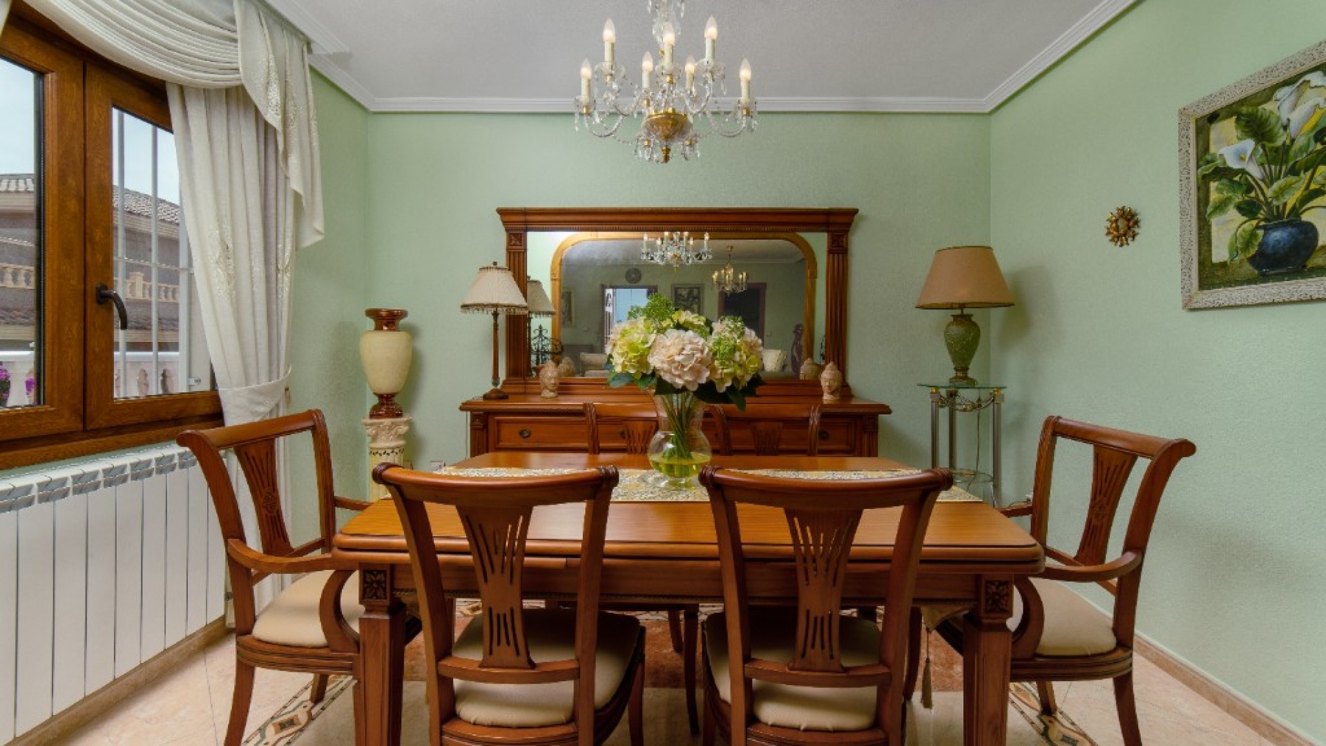 Videresalg - Fritliggende villa -
Torrevieja - Los altos