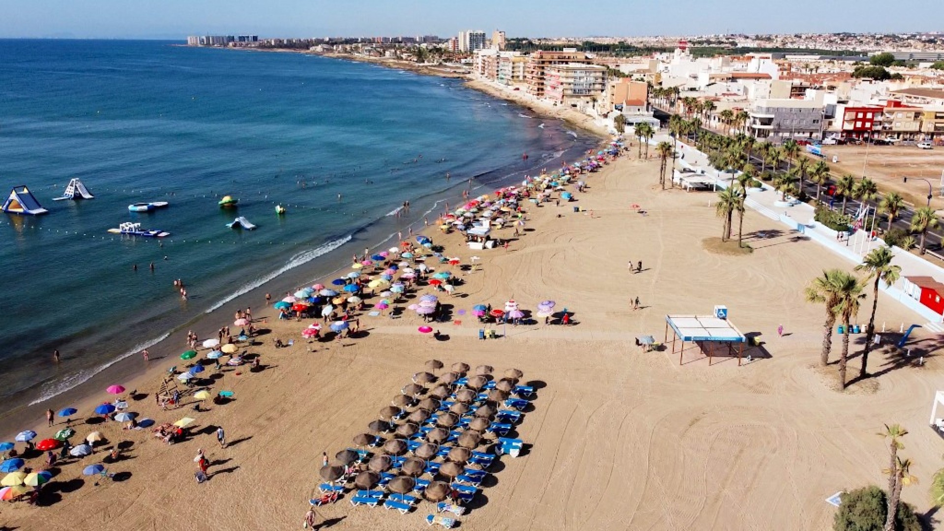 Videresalg - Fritliggende villa -
Torrevieja - Los altos