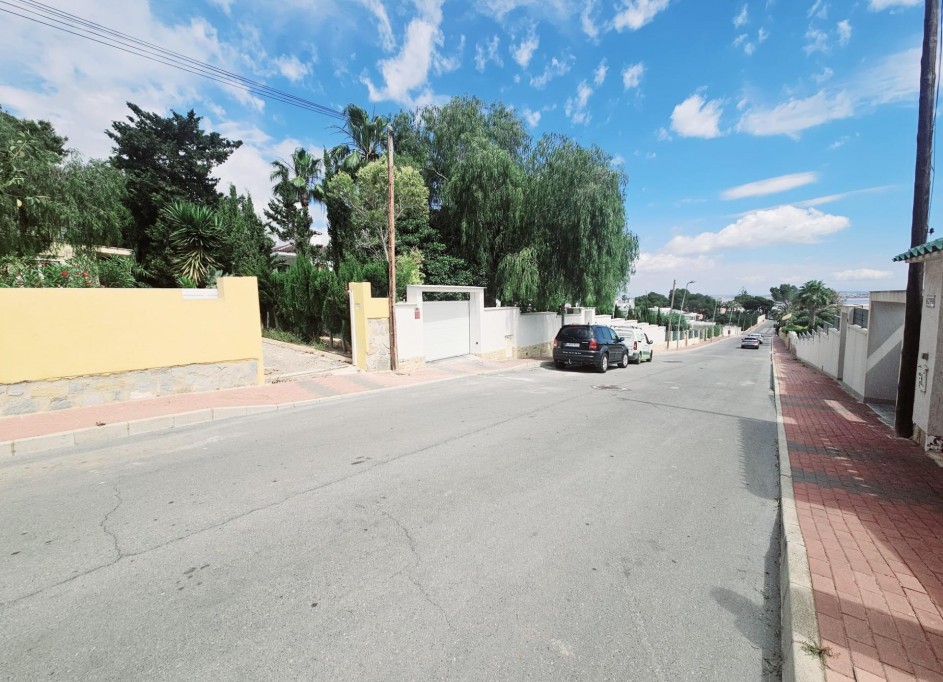 Videresalg - Fritliggende villa -
Torrevieja - Los Balcones - Los Altos del Edén