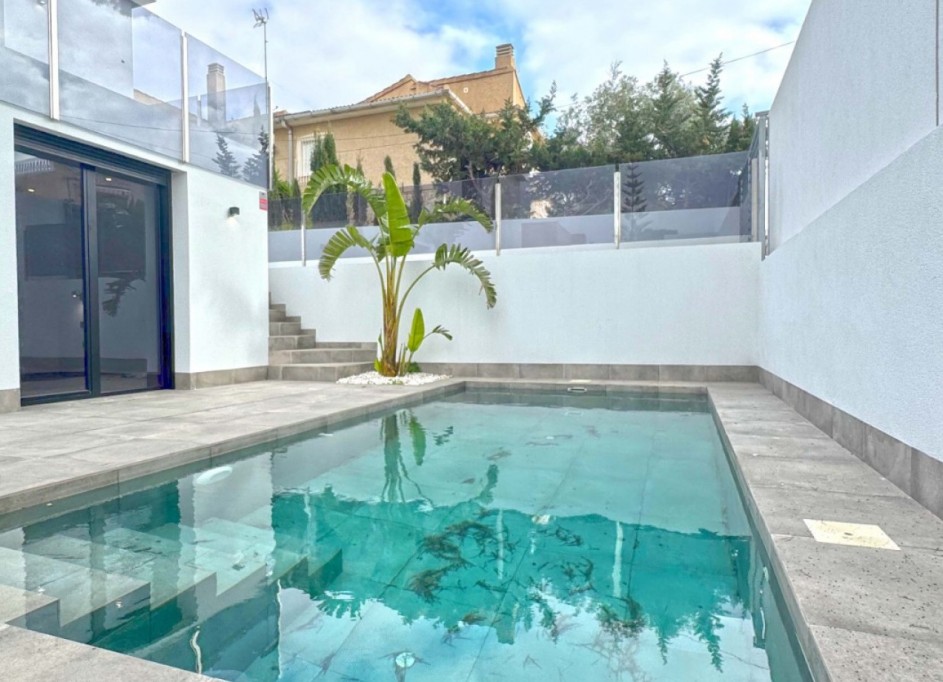 Videresalg - Fritliggende villa -
Torrevieja - Los Balcones - Los Altos del Edén