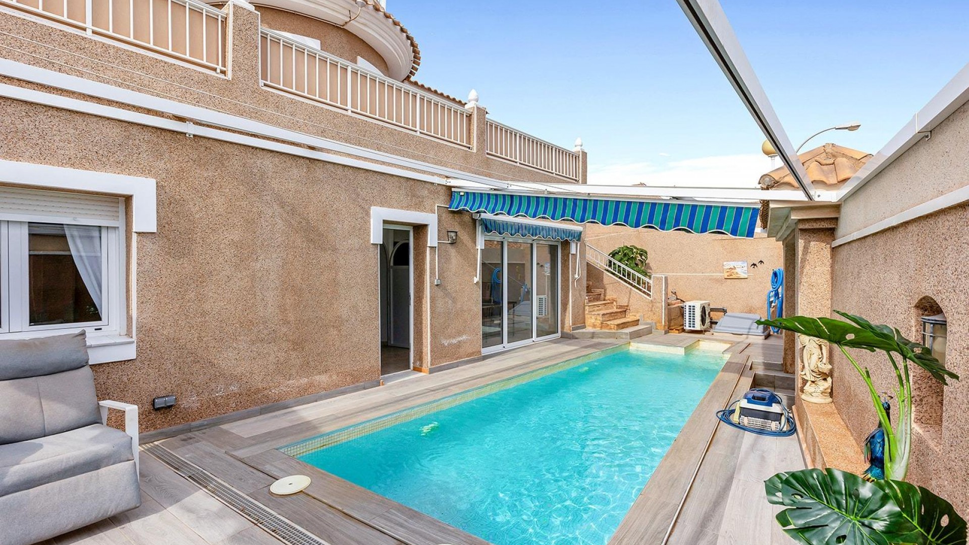 Videresalg - Fritliggende villa -
Torrevieja - Los Balcones - Los Altos del Edén