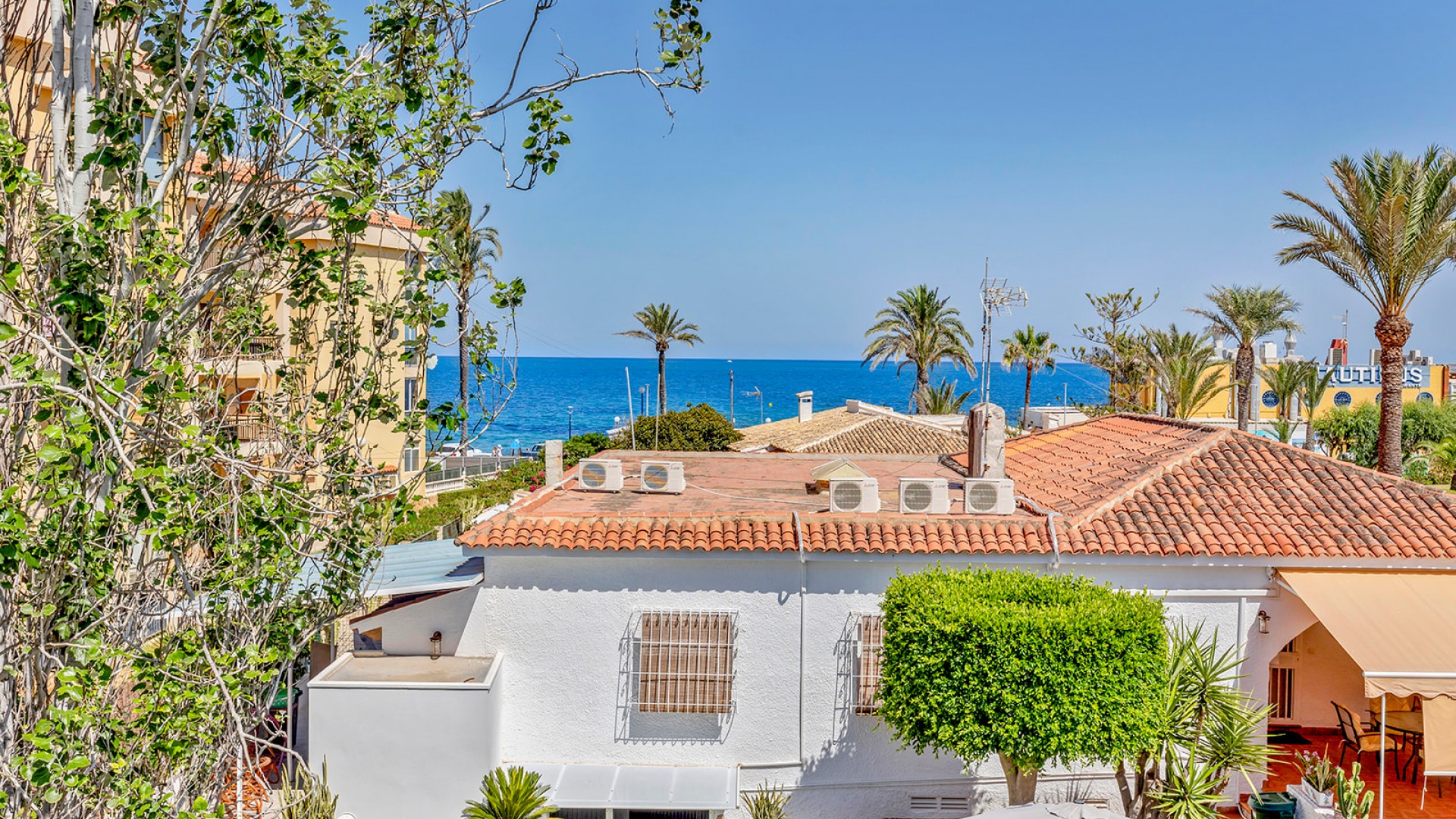 Videresalg - Fritliggende villa -
Torrevieja - Rocio del mar