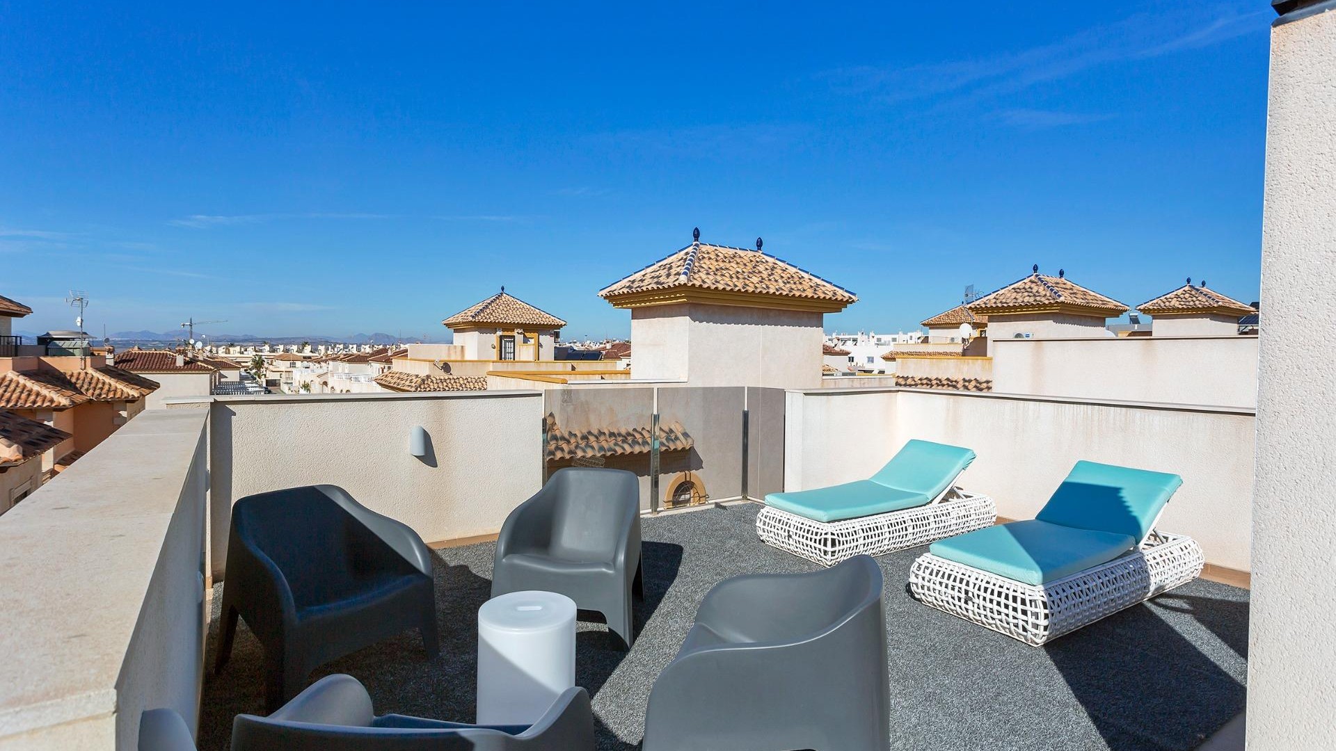 Videresalg - Fritliggende villa -
Torrevieja - Sector 25