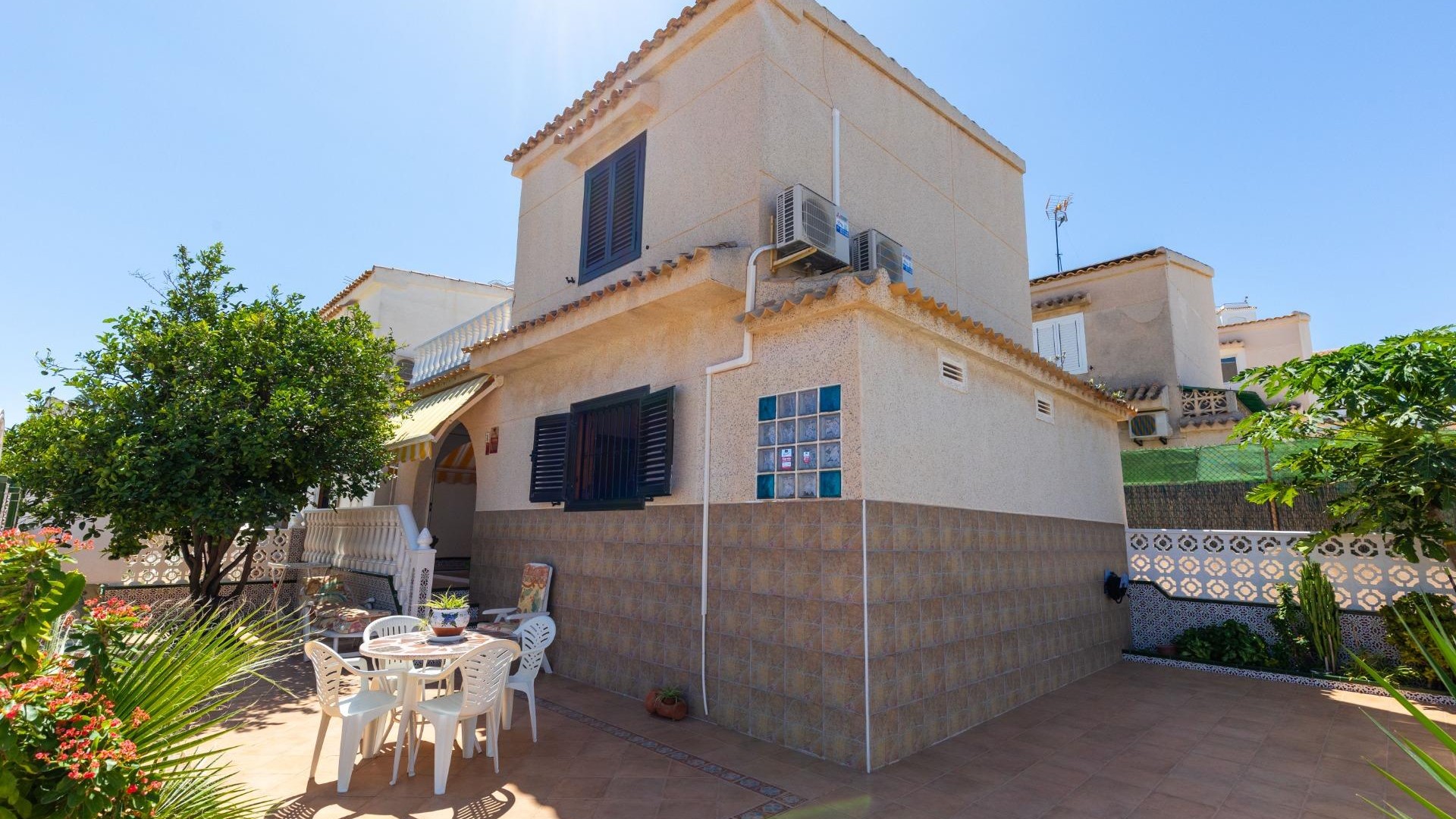 Videresalg - Fritliggende villa -
Torrevieja - Torreblanca