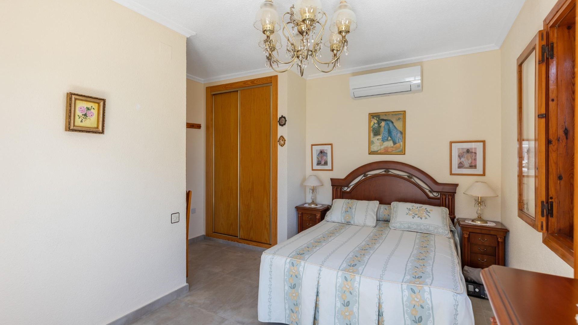 Videresalg - Fritliggende villa -
Torrevieja - Torreblanca