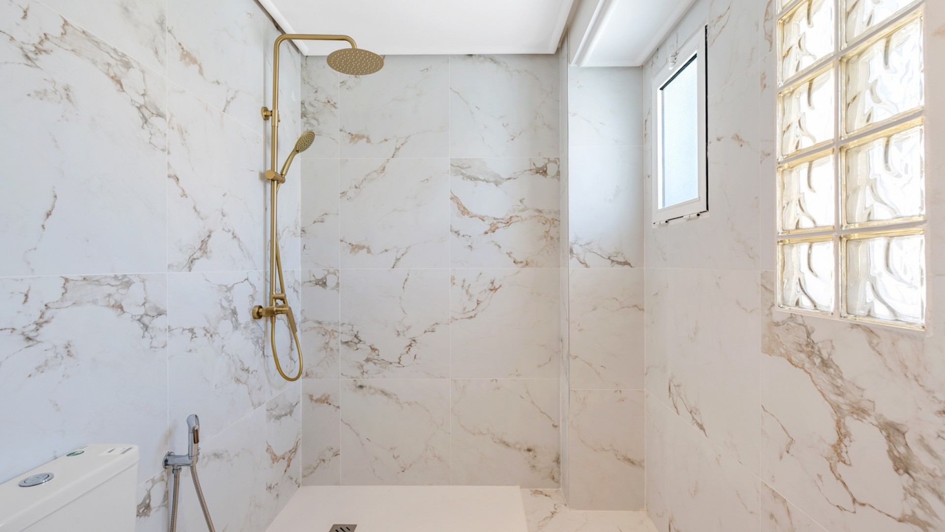 Videresalg - Fritliggende villa -
Torrevieja