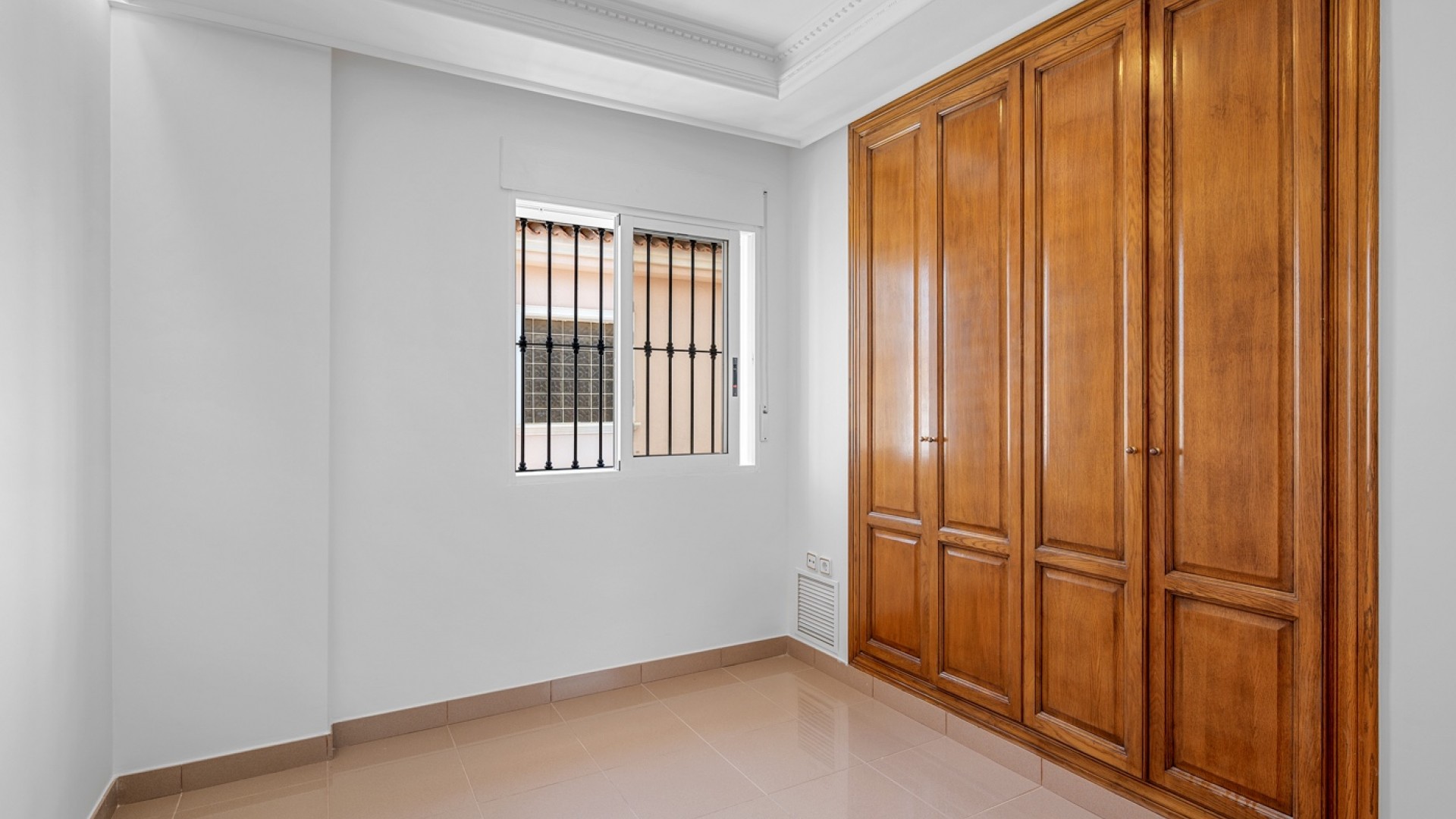 Videresalg - Fritliggende villa -
Torrevieja