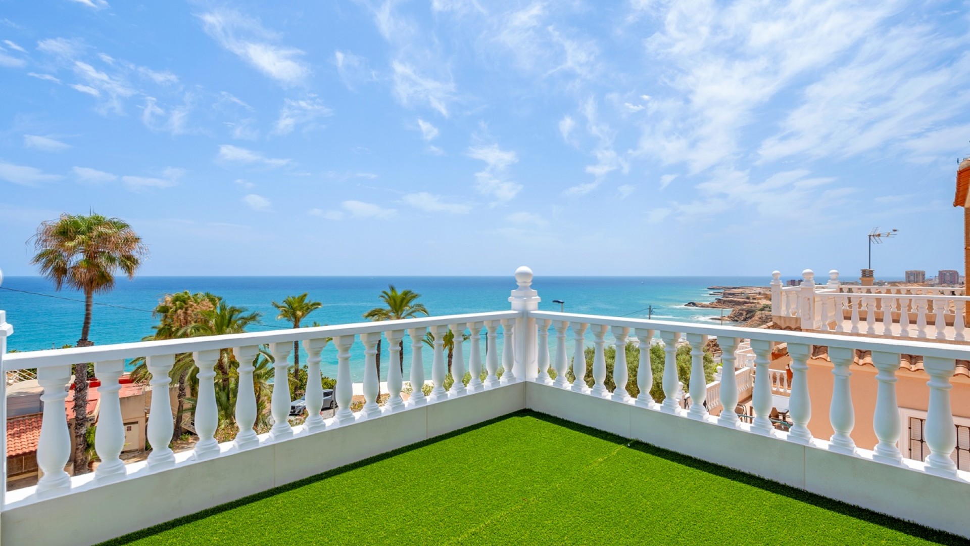 Videresalg - Fritliggende villa -
Torrevieja