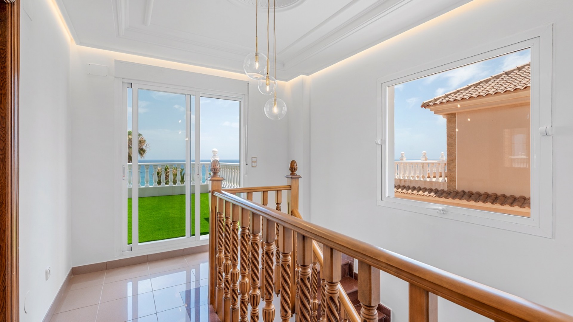 Videresalg - Fritliggende villa -
Torrevieja