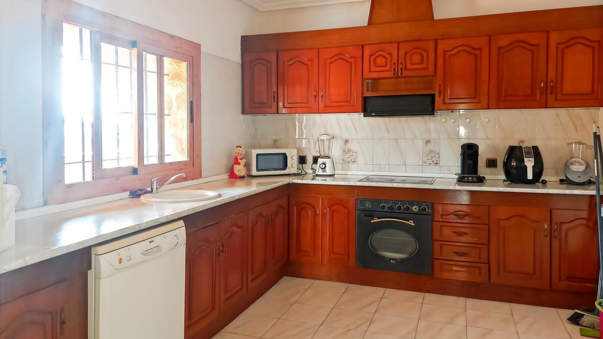 Videresalg - Fritliggende villa -
Torrevieja