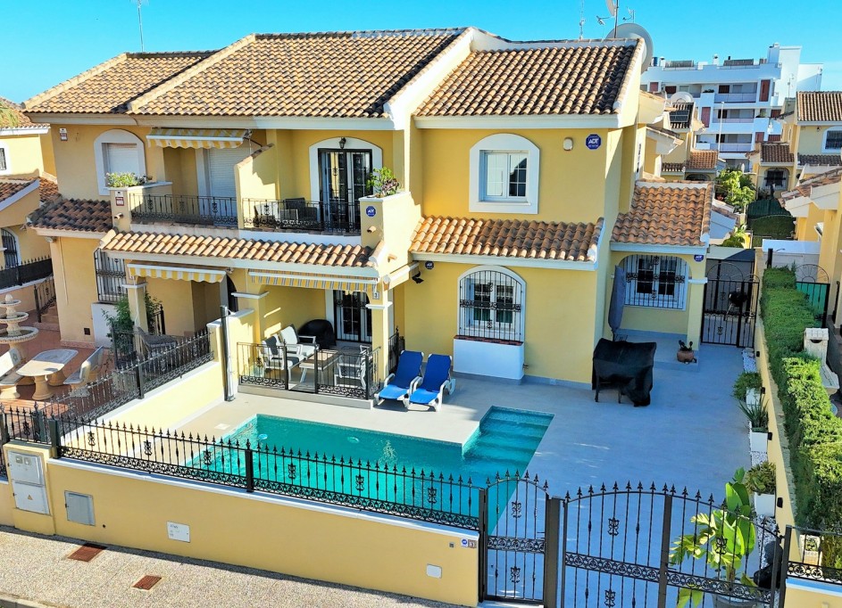 Videresalg - Fritliggende villa -
Villamartín - LOS DOLSES