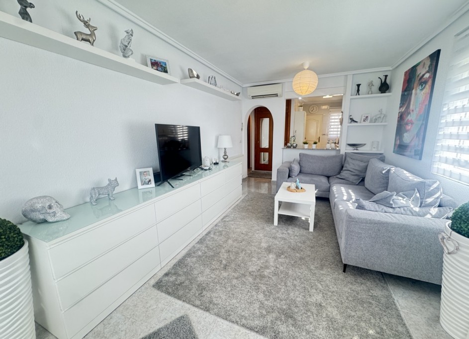 Videresalg - Fritliggende villa -
Villamartín